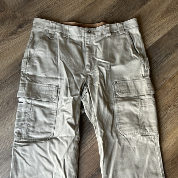 Duluth trading men’s 100% cotton cargo work pants size 42x30 - Picture 2 of 9